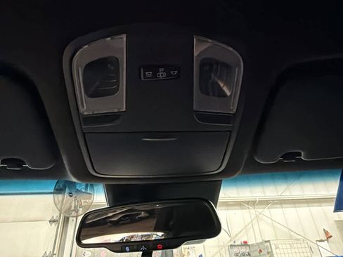 Used 2022 Hyundai Veloster N image 22