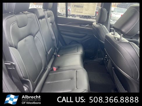 New 2025 Jeep Grand Cherokee Limited image 14