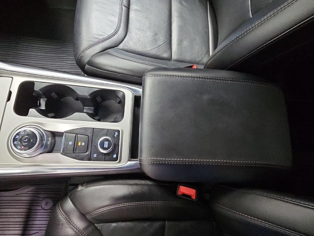 Used 2023 Ford Explorer Platinum w/ Technology Package AWD/4WD image 23