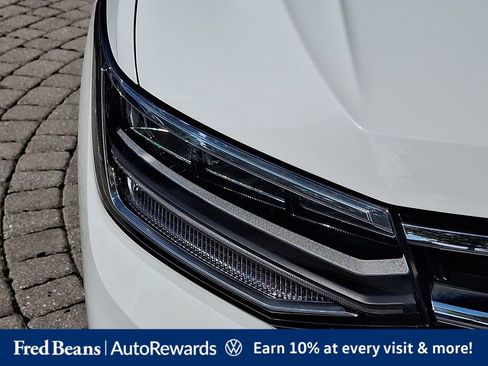 Certified 2022 Volkswagen Tiguan SE AWD/4WD image 13
