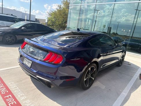 Used 2020 Ford Mustang Coupe RWD image 4