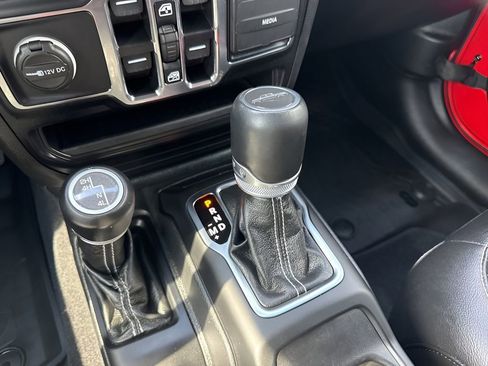 Used 2021 Jeep Gladiator Overland w/ Popular Equipment Package image 15