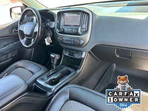 Used 2018 Chevrolet Colorado Z71 AWD/4WD image 11