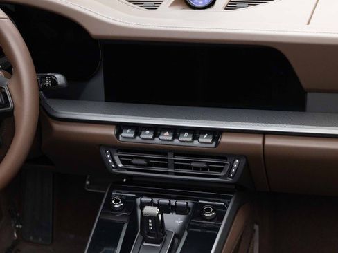 Used 2024 Porsche 911 Carrera image 28