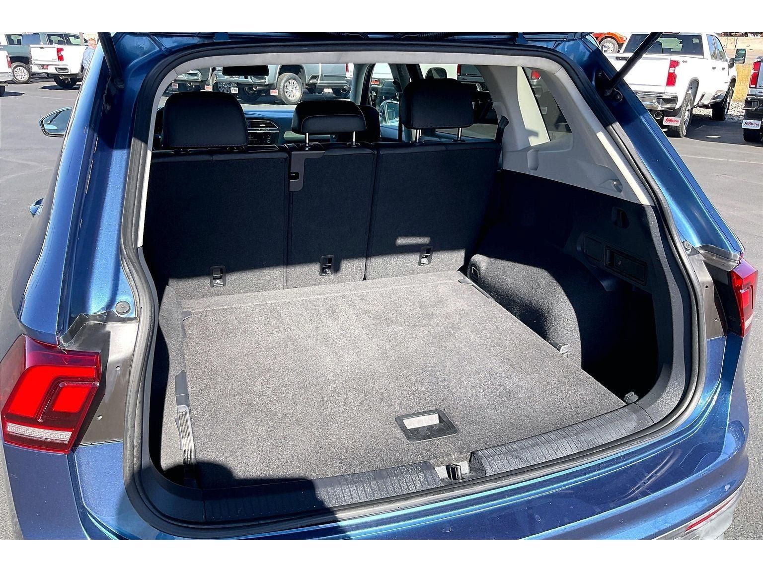 Used 2019 Volkswagen Tiguan SE AWD/4WD image 11