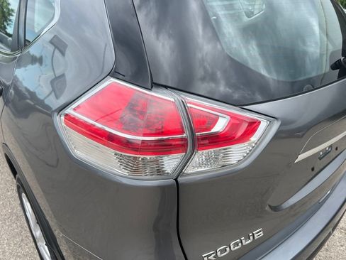Used 2016 Nissan Rogue S FWD image 33