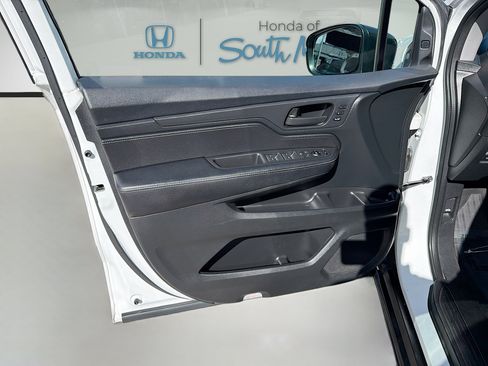 Used 2021 Honda Odyssey EX-L image 19