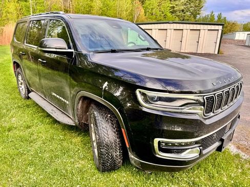 Used 2022 Jeep Wagoneer Series I AWD/4WD image 6