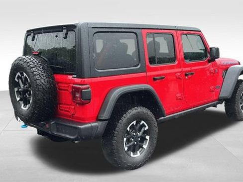 Used 2025 Jeep Wrangler Unlimited Rubicon 4xe w/ Convenience Group AWD/4WD image 32