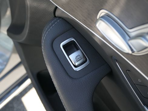 Used 2019 Mercedes-Benz C 300 Sedan image 26