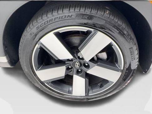Used 2025 Hyundai Santa Fe Limited FWD image 14