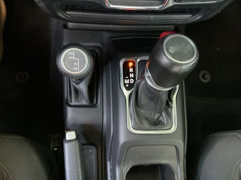 Used 2023 Jeep Wrangler Unlimited Sport AWD/4WD image 21