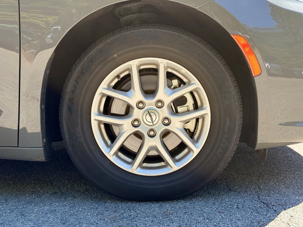Used 2025 Chrysler Pacifica Select FWD image 16