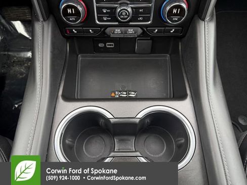 Used 2024 Chevrolet Tahoe Z71 w/ Luxury Package image 35