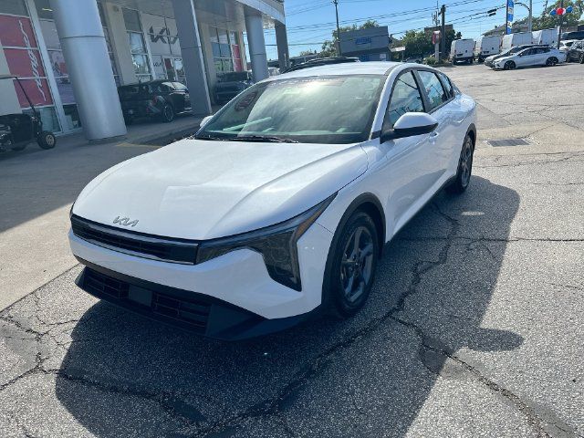 Certified 2025 Kia K4 FWD image 11