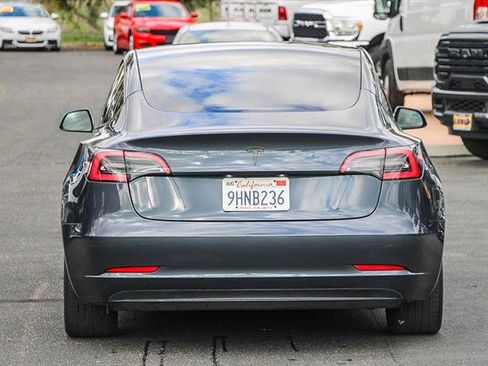 Used 2023 Tesla Model 3 Standard Range image 3