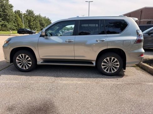Used 2021 Lexus GX 460 Luxury w/ Accessory Package AWD/4WD image 2