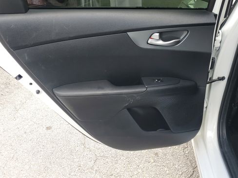 Used 2020 Kia Forte Sedan image 11