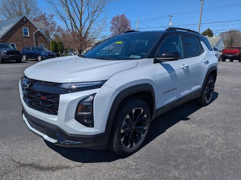New 2026 Chevrolet Equinox RS w/ Convenience Package III AWD/4WD image 4