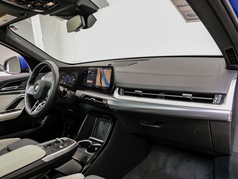 Used 2025 BMW X2 xDrive28i image 17