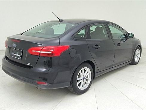 Used 2016 Ford Focus SE image 5