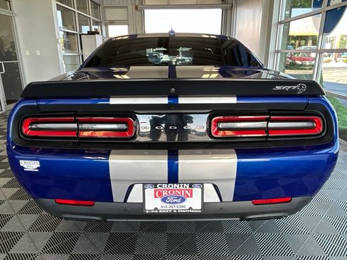 Used 2021 Dodge Challenger SRT Hellcat w/ Plus Package RWD image 5