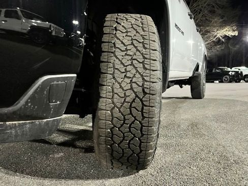 Used 2025 Chevrolet Silverado 2500 Custom w/ Custom Convenience Package image 14