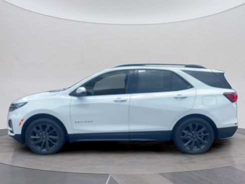 Used 2022 Chevrolet Equinox RS w/ RS Leather Package AWD/4WD image 2