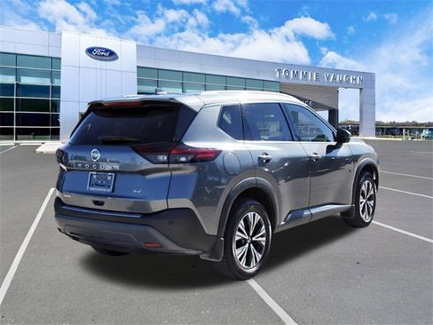 Used 2021 Nissan Rogue SV w/ Premium Package image 4