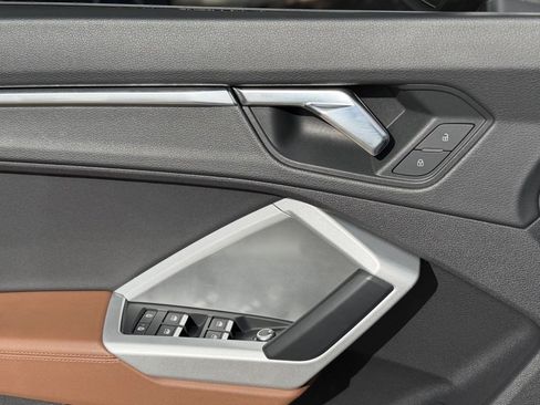 Used 2022 Audi Q3 2.0T Premium w/ Convenience Package image 29