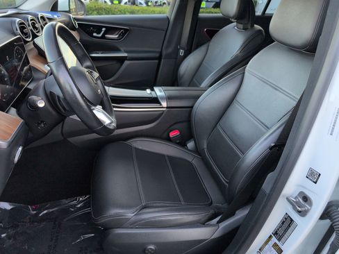 Used 2024 Mercedes-Benz GLC 300 4MATIC image 14