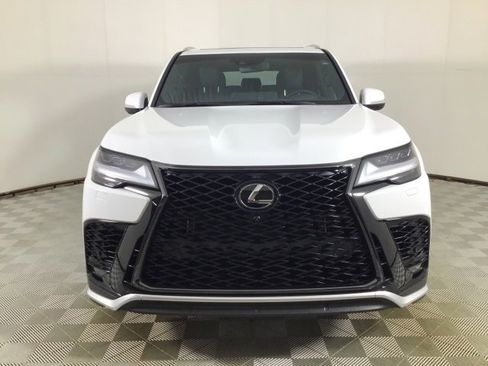 Used 2024 Lexus LX 600 F Sport image 2