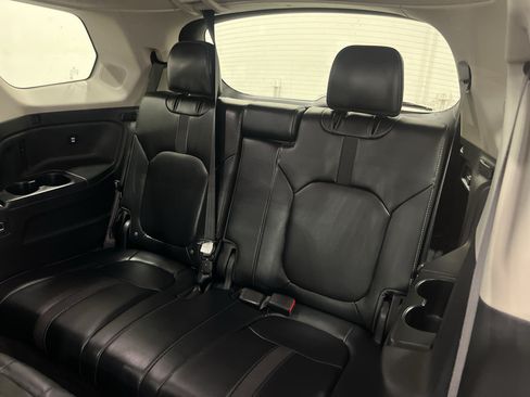 Used 2025 Honda Pilot Touring image 36