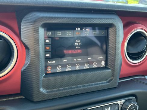 Used 2021 Jeep Wrangler Unlimited Rubicon image 18