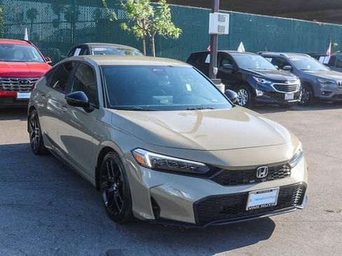 Used 2025 Honda Civic Sport image 3