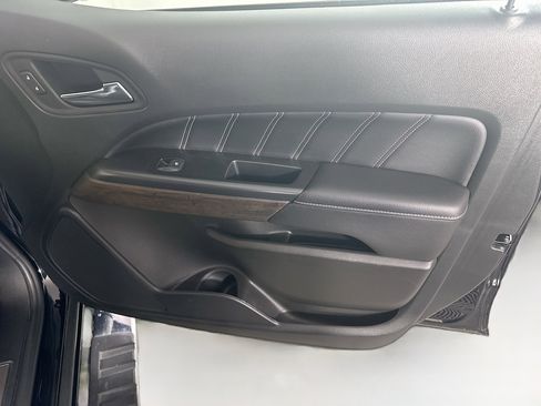 Used 2022 GMC Canyon Denali image 30