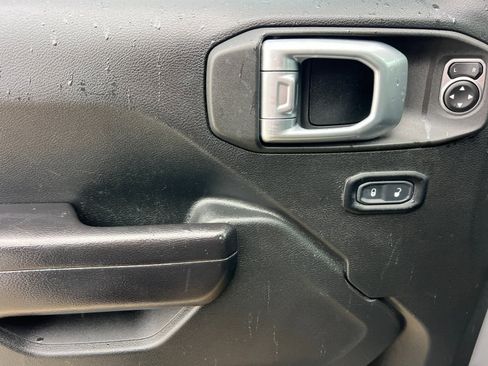 Used 2021 Jeep Gladiator Mojave image 13