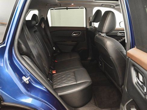 Used 2022 Nissan Rogue Platinum w/ Head-Up Display Package image 34