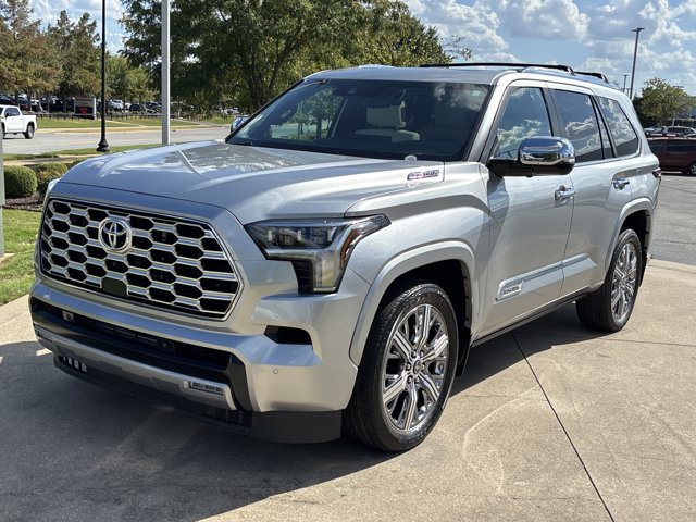 Used 2024 Toyota Sequoia Capstone AWD/4WD image 11