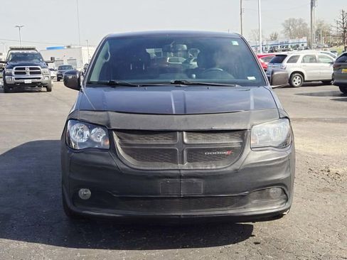 Used 2016 Dodge Grand Caravan R/T w/ Driver Convenience Group image 5
