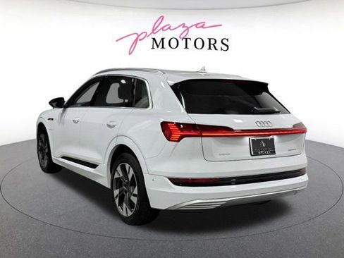 Used 2023 Audi e-tron Premium Plus w/ Premium Plus Package AWD/4WD image 6