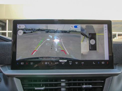 Used 2025 Ford Explorer ST-Line w/ ST-Line Street Pack image 25