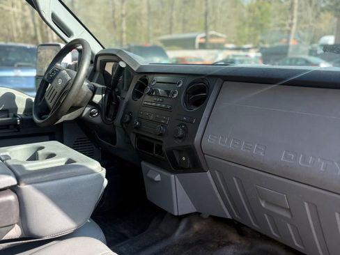 Used 2014 Ford F250 XL w/ Power Equipment Group image 15