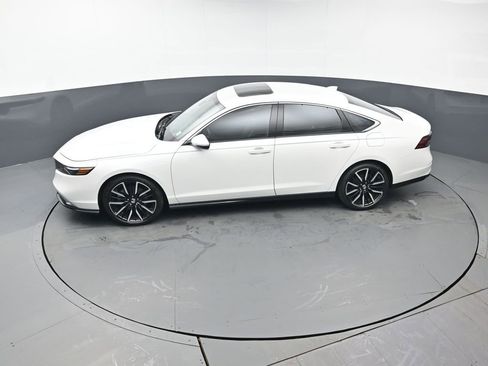 Used 2024 Honda Accord Touring image 34