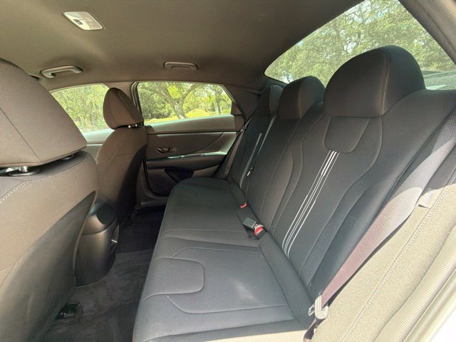 New 2025 Hyundai Elantra SEL FWD image 16