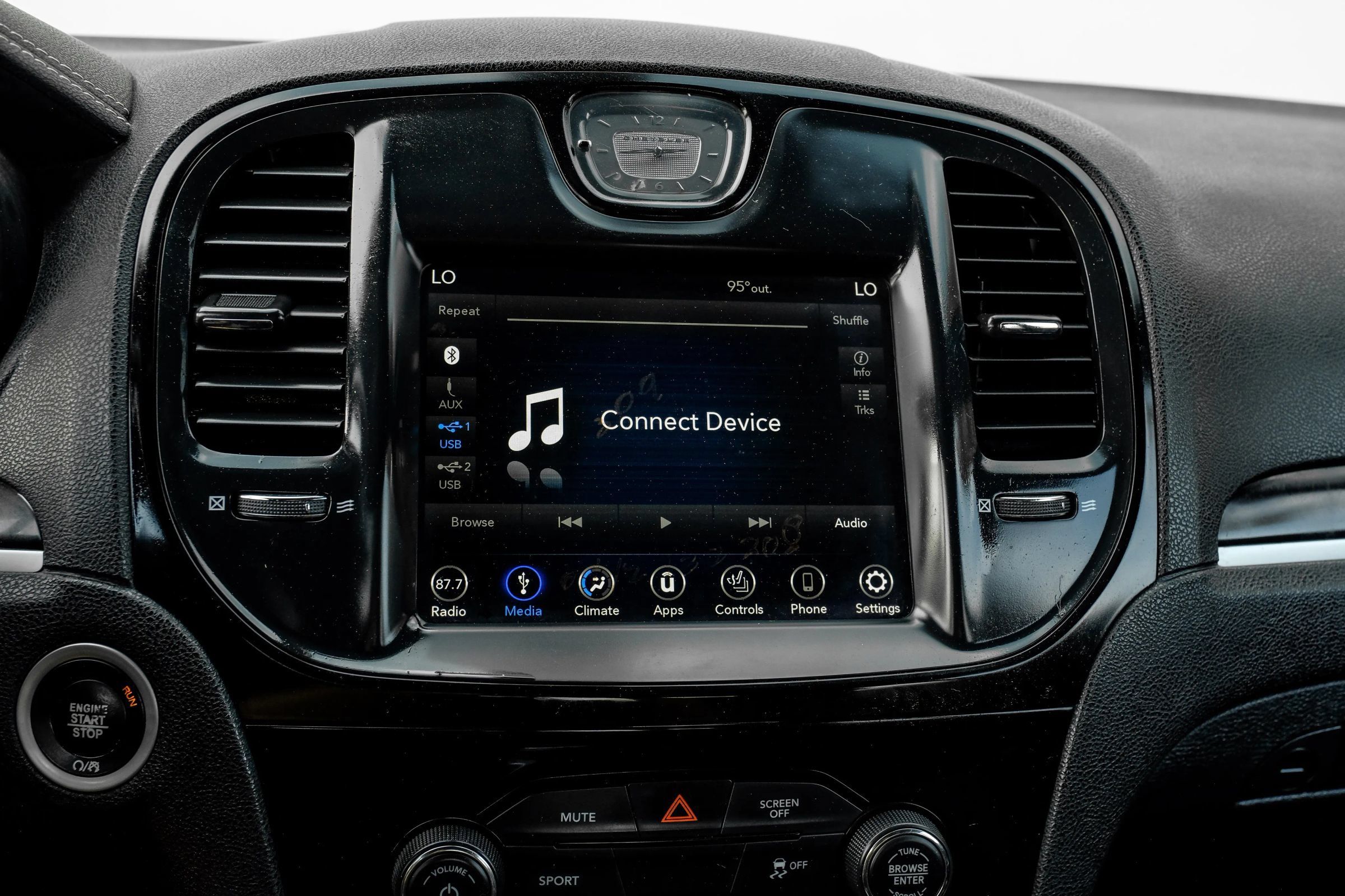 Used 2019 Chrysler 300 S RWD image 37