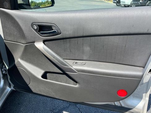 Used 2005 Pontiac G6 GT image 21