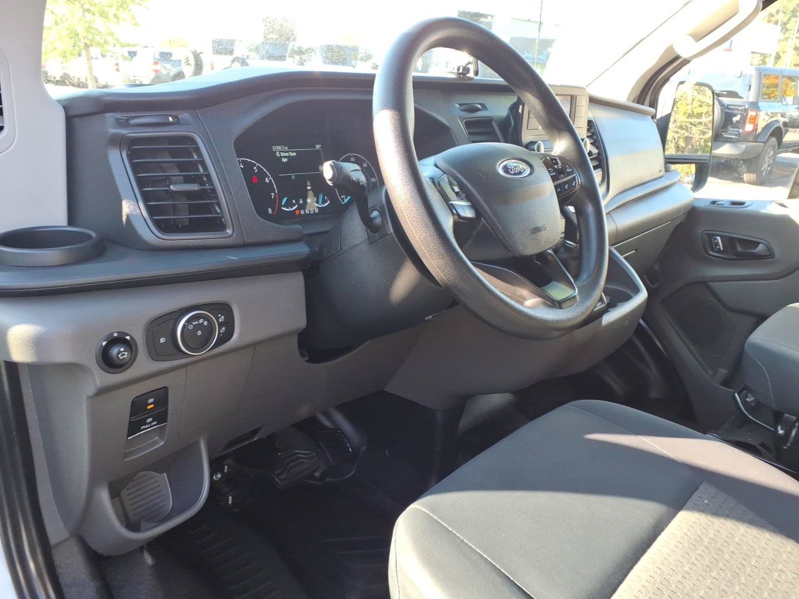 Used 2023 Ford Transit 250 Low Roof AWD w/ Exterior Upgrade Package image 19