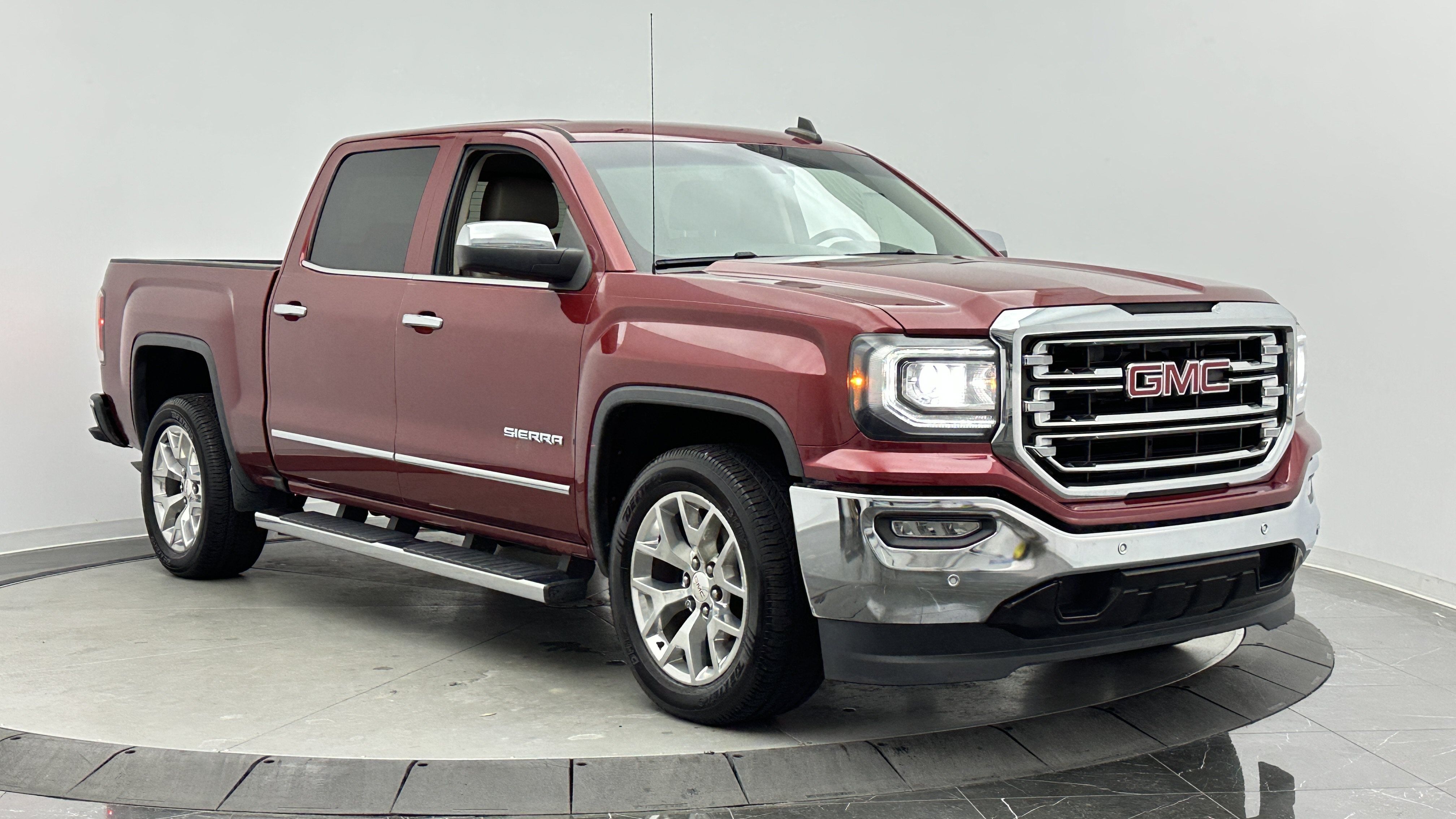 Used 2018 GMC Sierra 1500 SLT w/ SLT Premium Package RWD image 3
