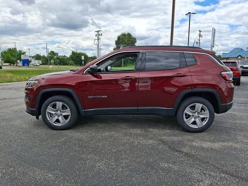 Used 2022 Jeep Compass Latitude w/ Convenience Group AWD/4WD image 6